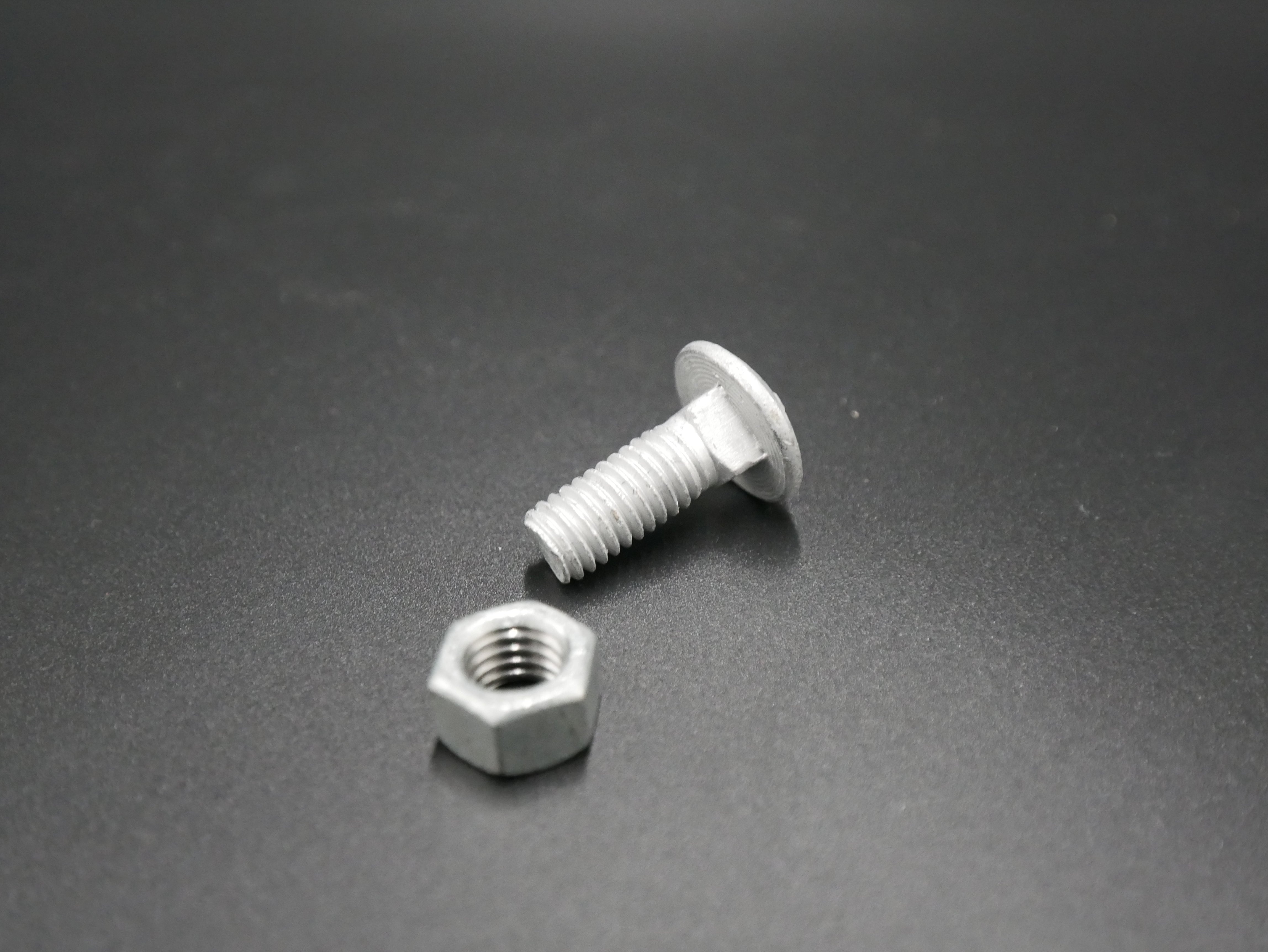 3/8" x 1" Carriage Head Bolt & Nut