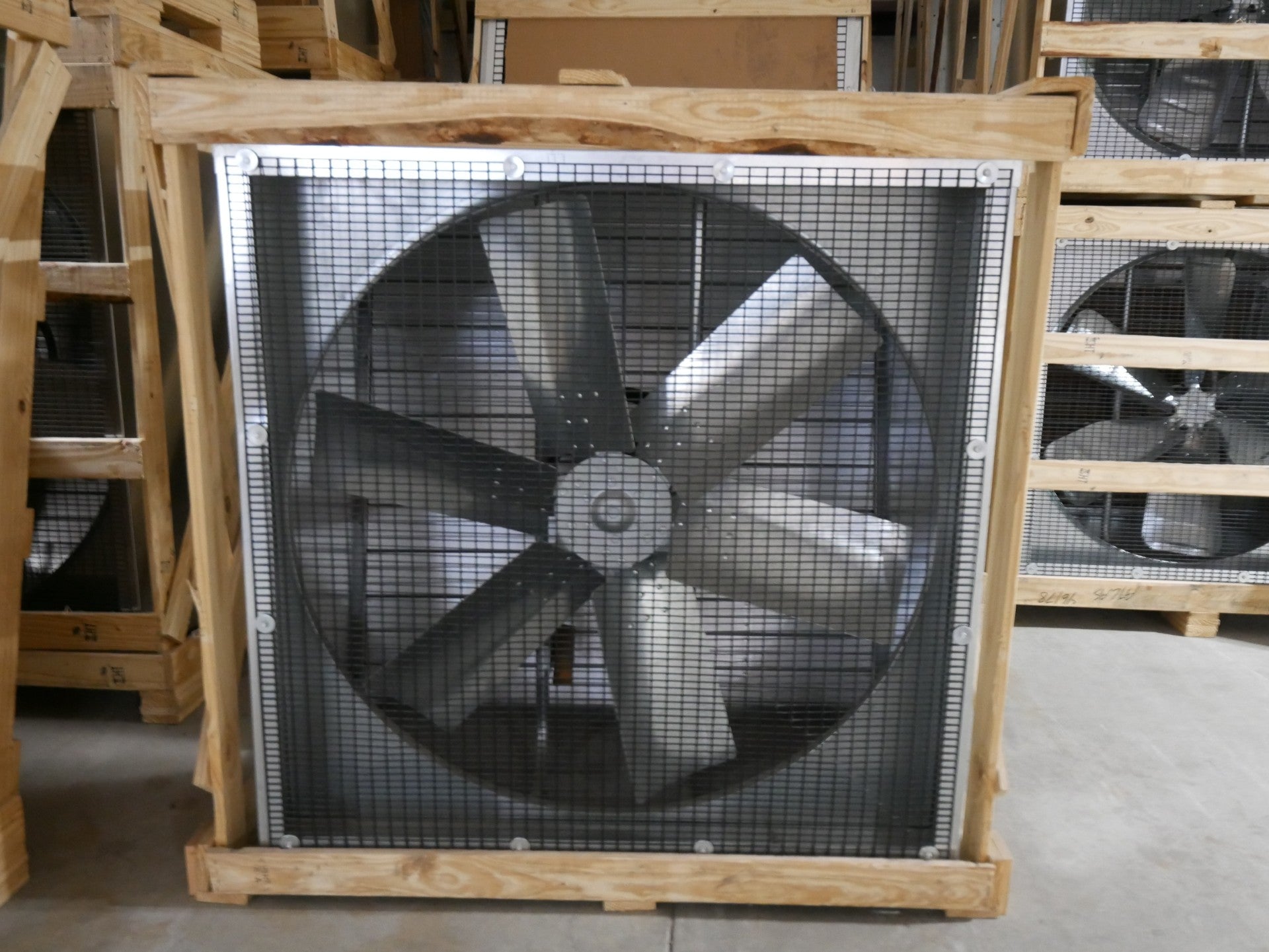 36" Box Fan with Single Speed 3/4 HP Direct Drive Motor
